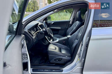 Внедорожник / Кроссовер Volvo XC60 2015 в 