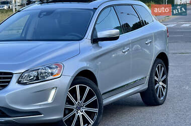 Внедорожник / Кроссовер Volvo XC60 2015 в 