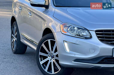 Внедорожник / Кроссовер Volvo XC60 2015 в 