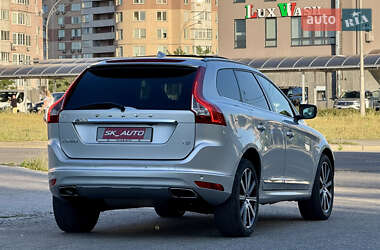 Внедорожник / Кроссовер Volvo XC60 2015 в 