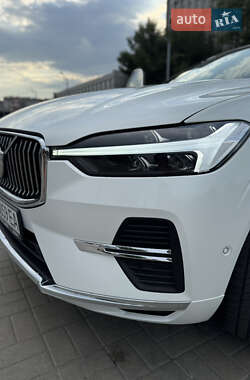 Позашляховик / Кросовер Volvo XC60 2022 в 