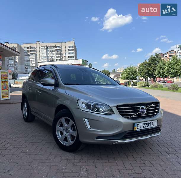 Внедорожник / Кроссовер Volvo XC60 2015 в 