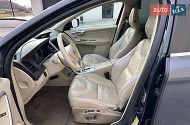 Внедорожник / Кроссовер Volvo XC60 2011 в 