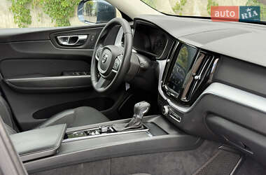 Внедорожник / Кроссовер Volvo XC60 2019 в 