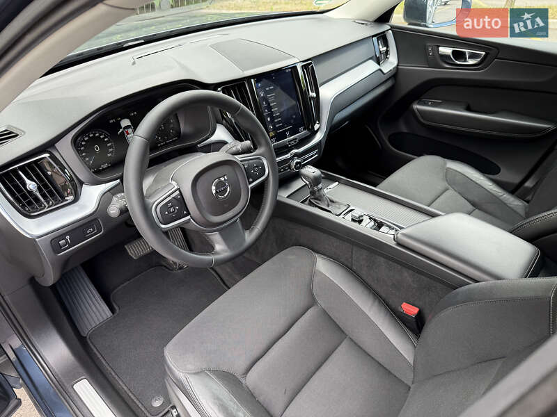 Внедорожник / Кроссовер Volvo XC60 2019 в Ровно