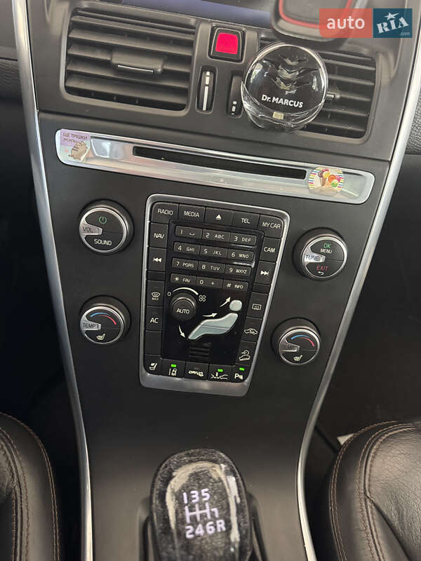 Внедорожник / Кроссовер Volvo XC60 2011 в Киеве