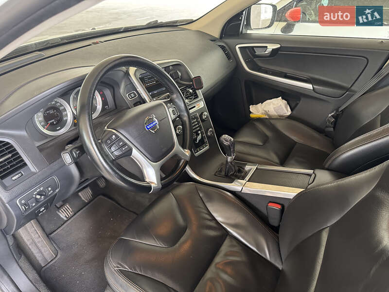 Внедорожник / Кроссовер Volvo XC60 2011 в Киеве