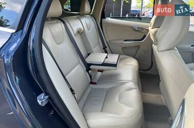 Внедорожник / Кроссовер Volvo XC60 2013 в 