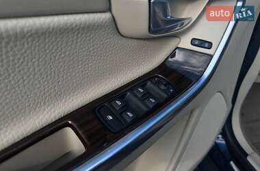 Внедорожник / Кроссовер Volvo XC60 2013 в 