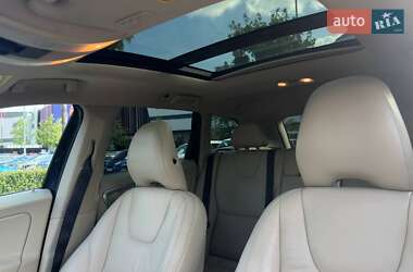 Внедорожник / Кроссовер Volvo XC60 2013 в 