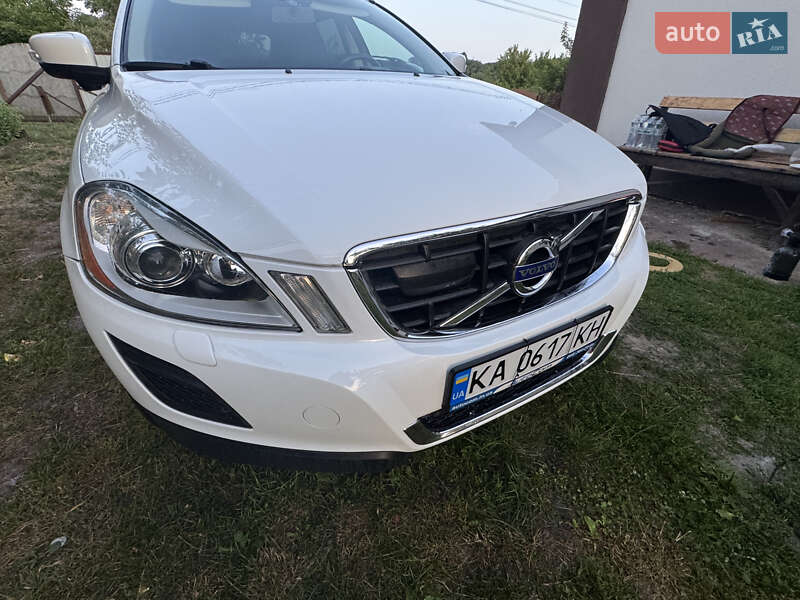 Внедорожник / Кроссовер Volvo XC60 2011 в Киеве