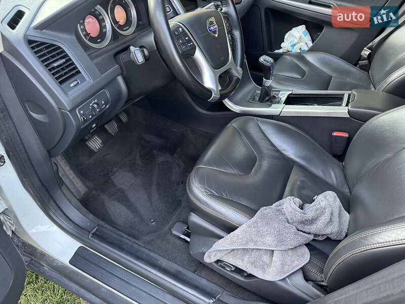 Внедорожник / Кроссовер Volvo XC60 2011 в Киеве