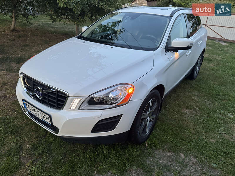 Внедорожник / Кроссовер Volvo XC60 2011 в Киеве
