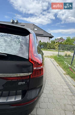 Внедорожник / Кроссовер Volvo XC60 2021 в 