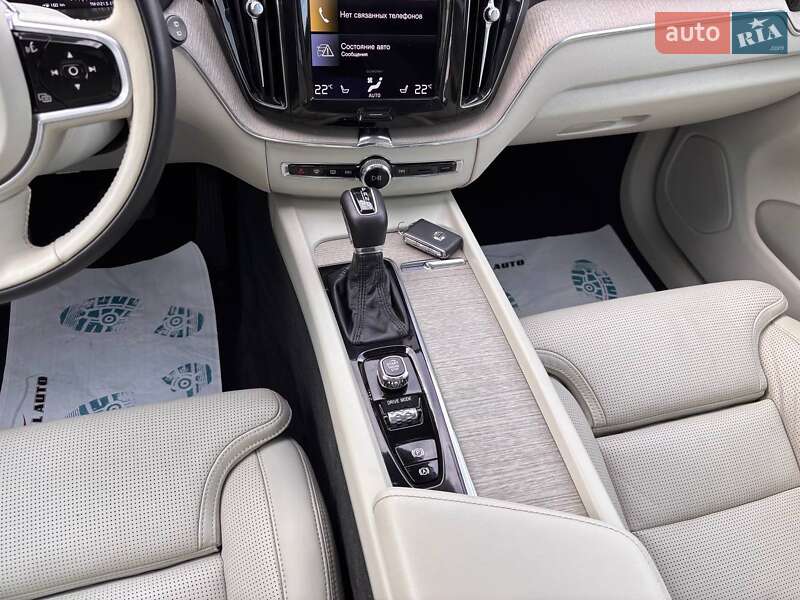 Внедорожник / Кроссовер Volvo XC60 2021 в Львове