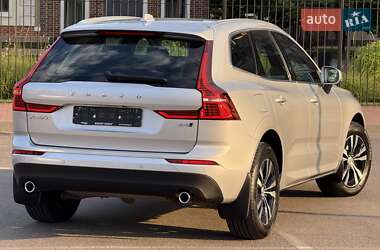 Внедорожник / Кроссовер Volvo XC60 2020 в 