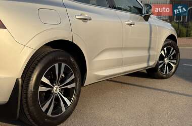 Внедорожник / Кроссовер Volvo XC60 2020 в 