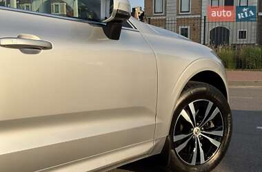 Внедорожник / Кроссовер Volvo XC60 2020 в 