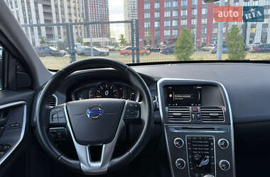 Внедорожник / Кроссовер Volvo XC60 2016 в 