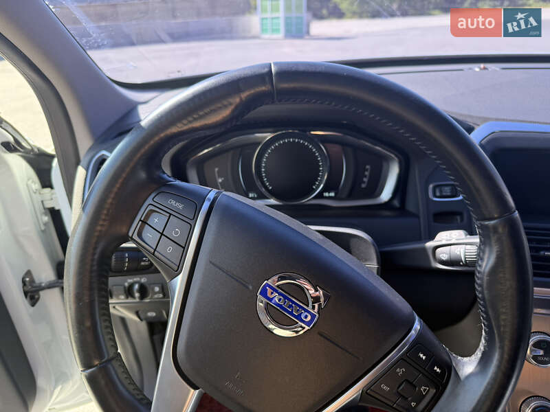 Позашляховик / Кросовер Volvo XC60 2016 в Вінниці
