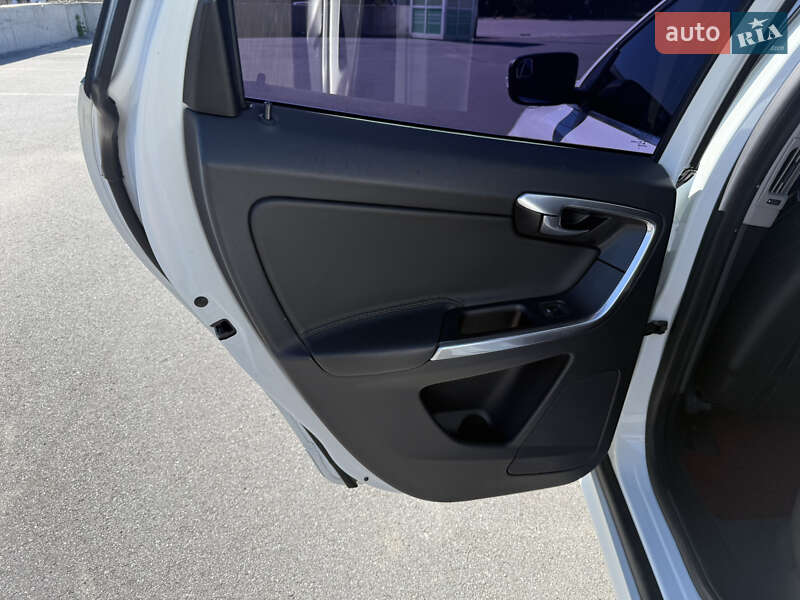 Позашляховик / Кросовер Volvo XC60 2016 в Вінниці