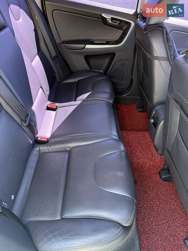 Позашляховик / Кросовер Volvo XC60 2016 в Вінниці
