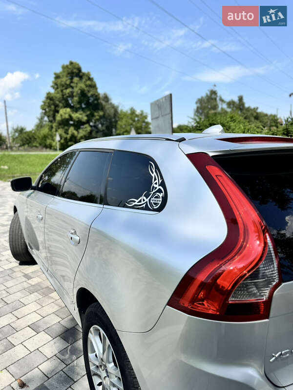 Внедорожник / Кроссовер Volvo XC60 2015 в Староконстантинове
