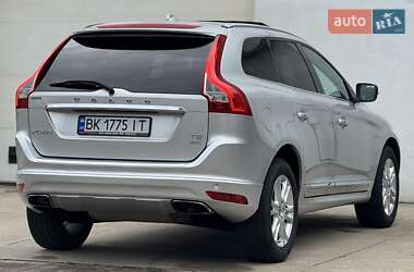 Внедорожник / Кроссовер Volvo XC60 2015 в 