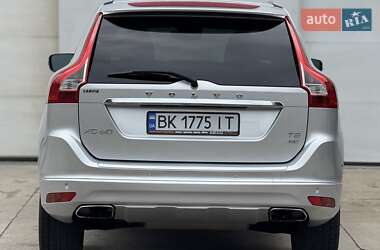 Внедорожник / Кроссовер Volvo XC60 2015 в 
