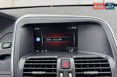 Внедорожник / Кроссовер Volvo XC60 2015 в 