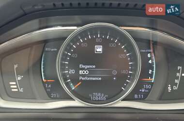 Внедорожник / Кроссовер Volvo XC60 2015 в 