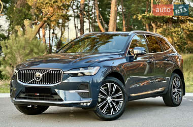 Внедорожник / Кроссовер Volvo XC60 2021 в 