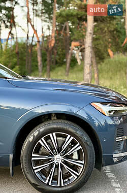 Внедорожник / Кроссовер Volvo XC60 2021 в 