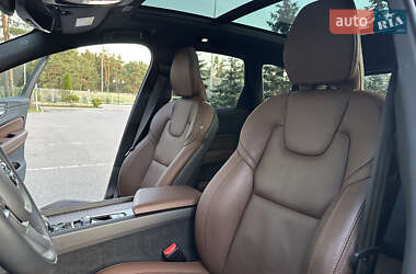 Внедорожник / Кроссовер Volvo XC60 2021 в 