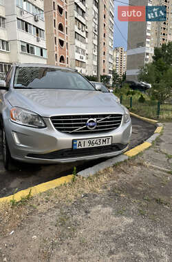 Внедорожник / Кроссовер Volvo XC60 2015 в 