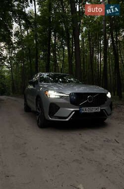 Внедорожник / Кроссовер Volvo XC60 2021 в 