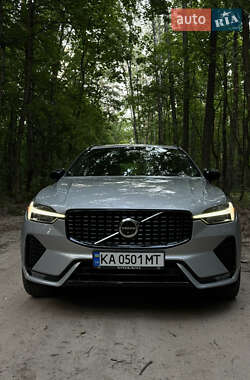 Внедорожник / Кроссовер Volvo XC60 2021 в 