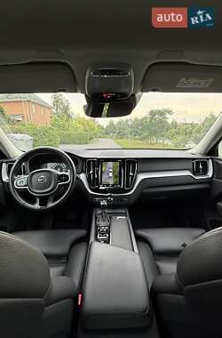 Внедорожник / Кроссовер Volvo XC60 2019 в 