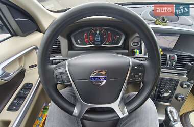 Внедорожник / Кроссовер Volvo XC60 2012 в 