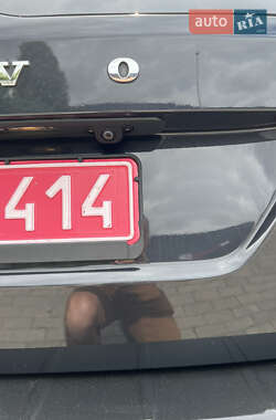 Внедорожник / Кроссовер Volvo XC60 2013 в 
