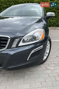 Внедорожник / Кроссовер Volvo XC60 2013 в 