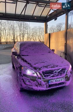 Внедорожник / Кроссовер Volvo XC60 2010 в 