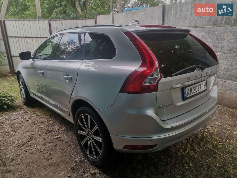 Внедорожник / Кроссовер Volvo XC60 2015 в Киеве