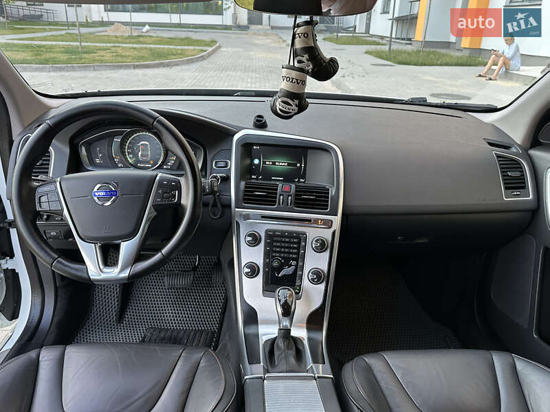 Позашляховик / Кросовер Volvo XC60 2016 в Вінниці