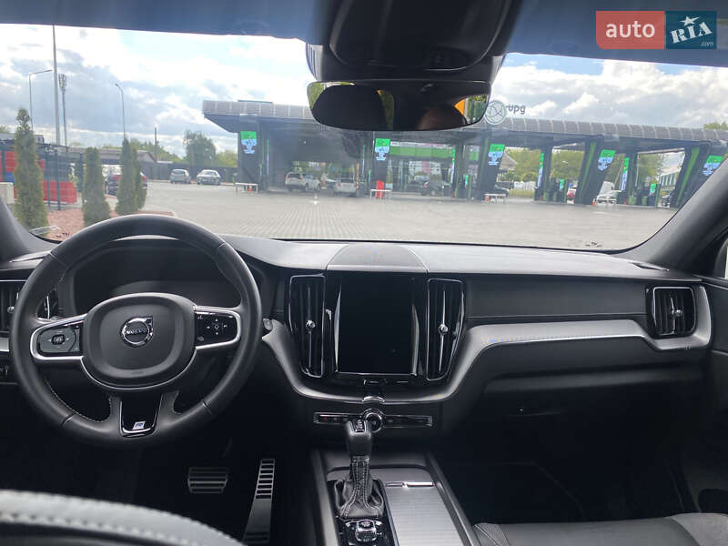 Внедорожник / Кроссовер Volvo XC60 2020 в Луцке