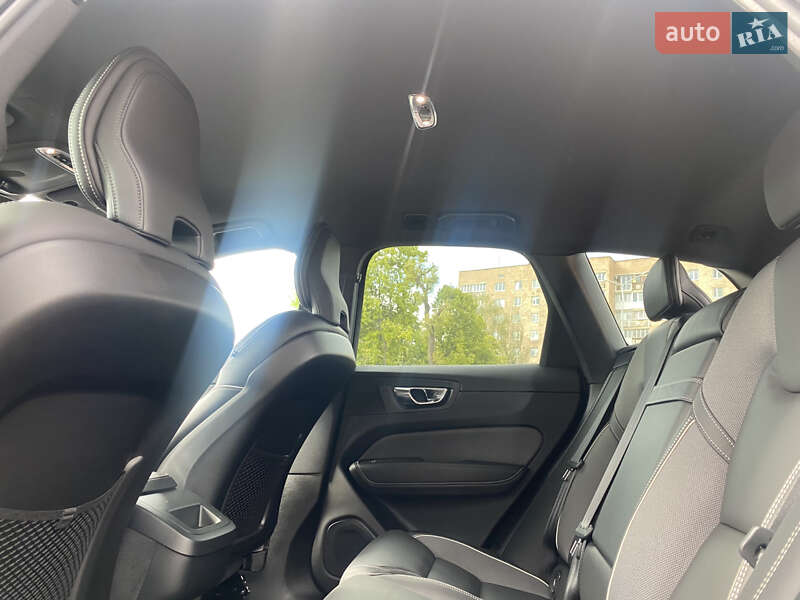 Внедорожник / Кроссовер Volvo XC60 2020 в Луцке