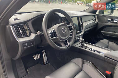 Внедорожник / Кроссовер Volvo XC60 2020 в 