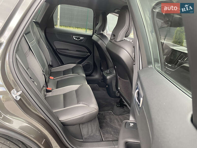 Внедорожник / Кроссовер Volvo XC60 2020 в Луцке