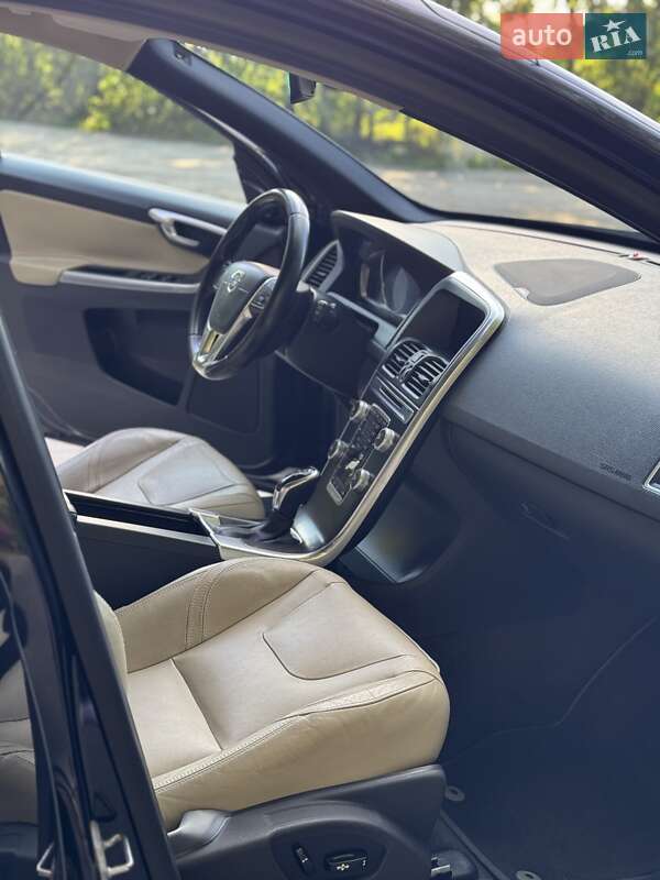 Внедорожник / Кроссовер Volvo XC60 2015 в Тернополе фото 14 Внедорожник / Кроссовер Volvo XC60 2015 в Тернополе