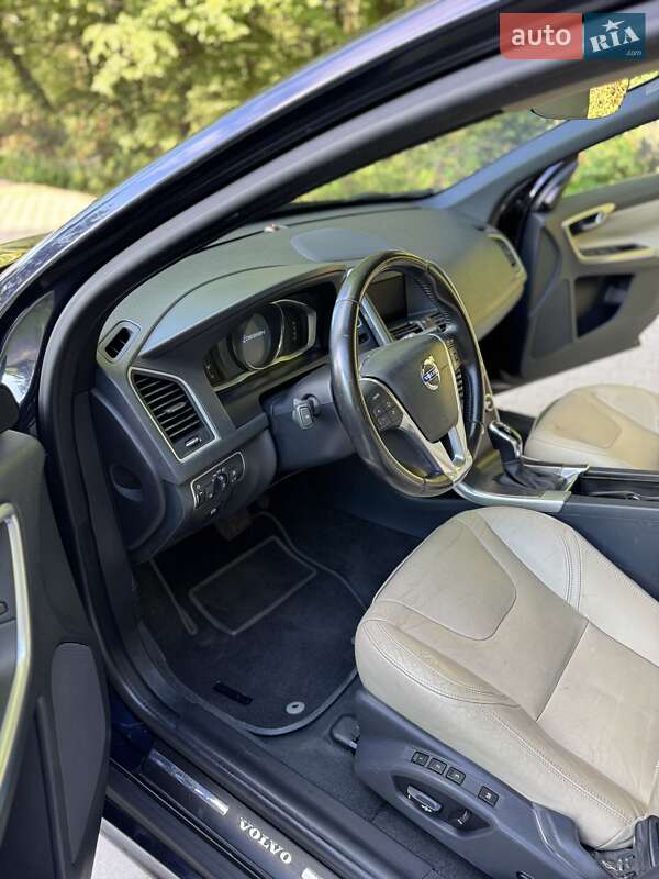 Внедорожник / Кроссовер Volvo XC60 2015 в Тернополе фото 15 Внедорожник / Кроссовер Volvo XC60 2015 в Тернополе